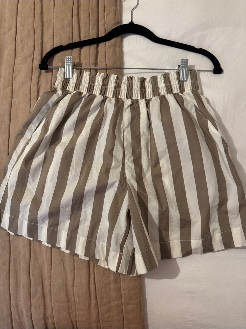 aerie Vertical Stripe Elastic-Waist Shorts in Cream and Tan